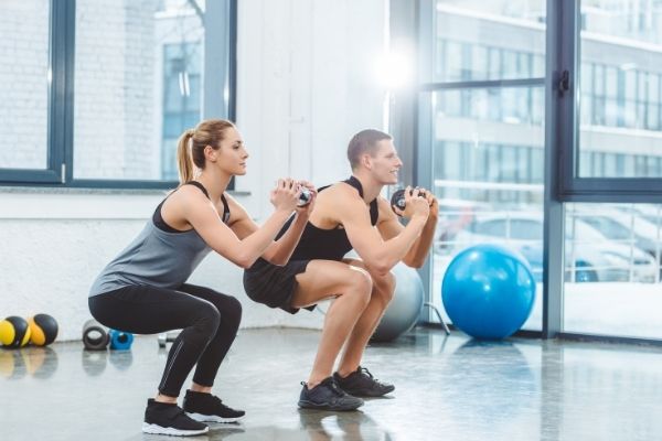 Luyện tập squat cho nửa phần dưới cơ thể vận động điều hòa